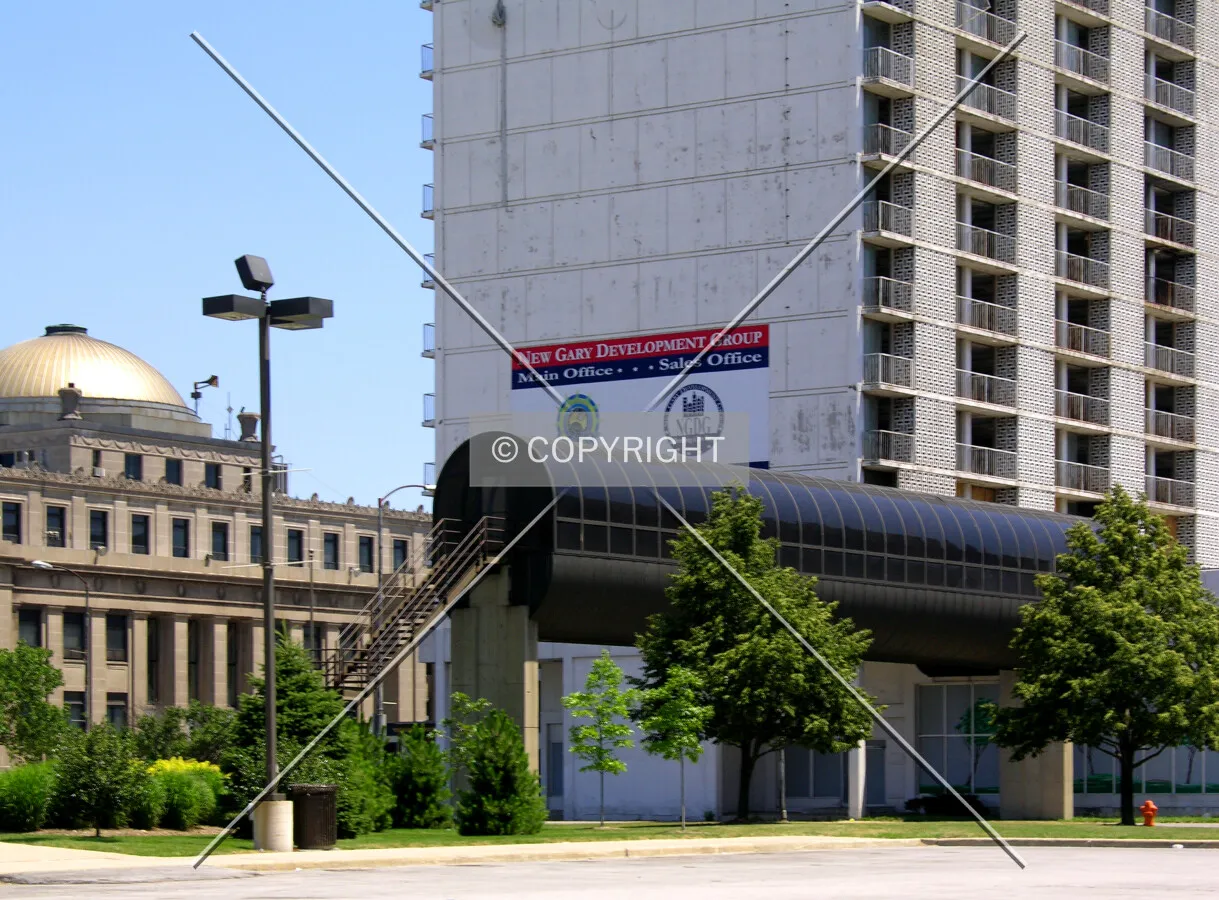 Former skybridge to convention center