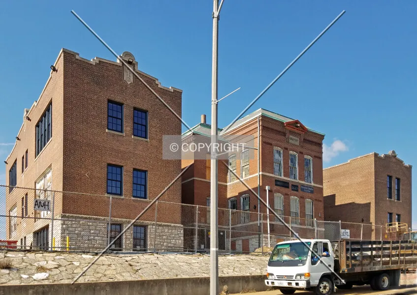 Photo 284-071-057