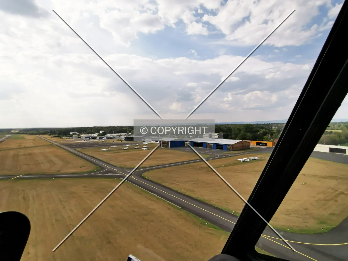 Flight with a helicopter from Egelsbach to Frankfurt