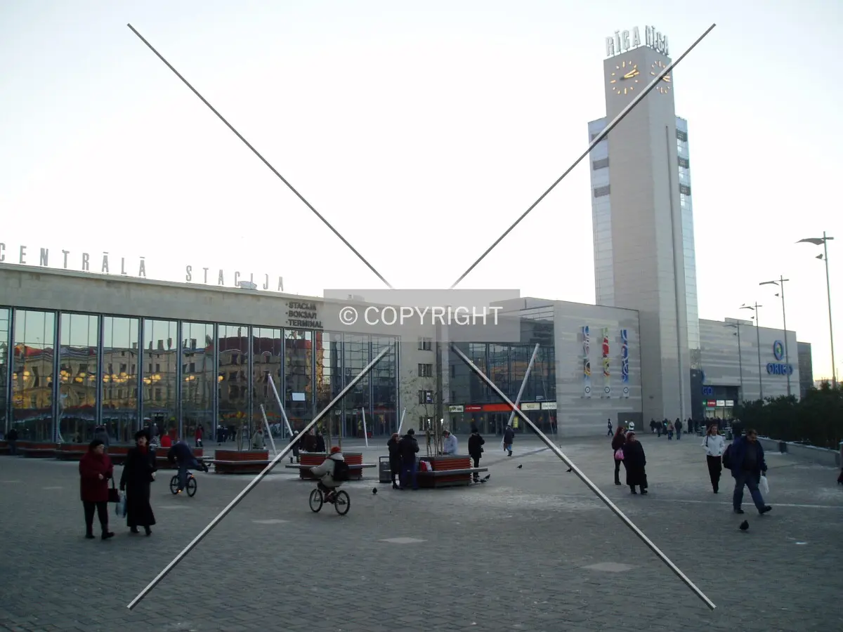 Stacijas Square