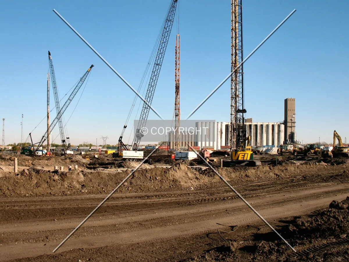 Foundation cranes from the south