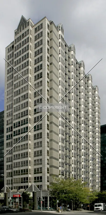 Southeastern elevation viewed from upper Rue Ste-Catherine Ouest