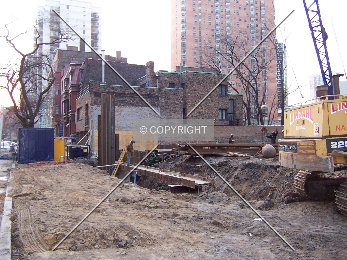 Looking west into the site from the intersection of Wabash and Pearson streets