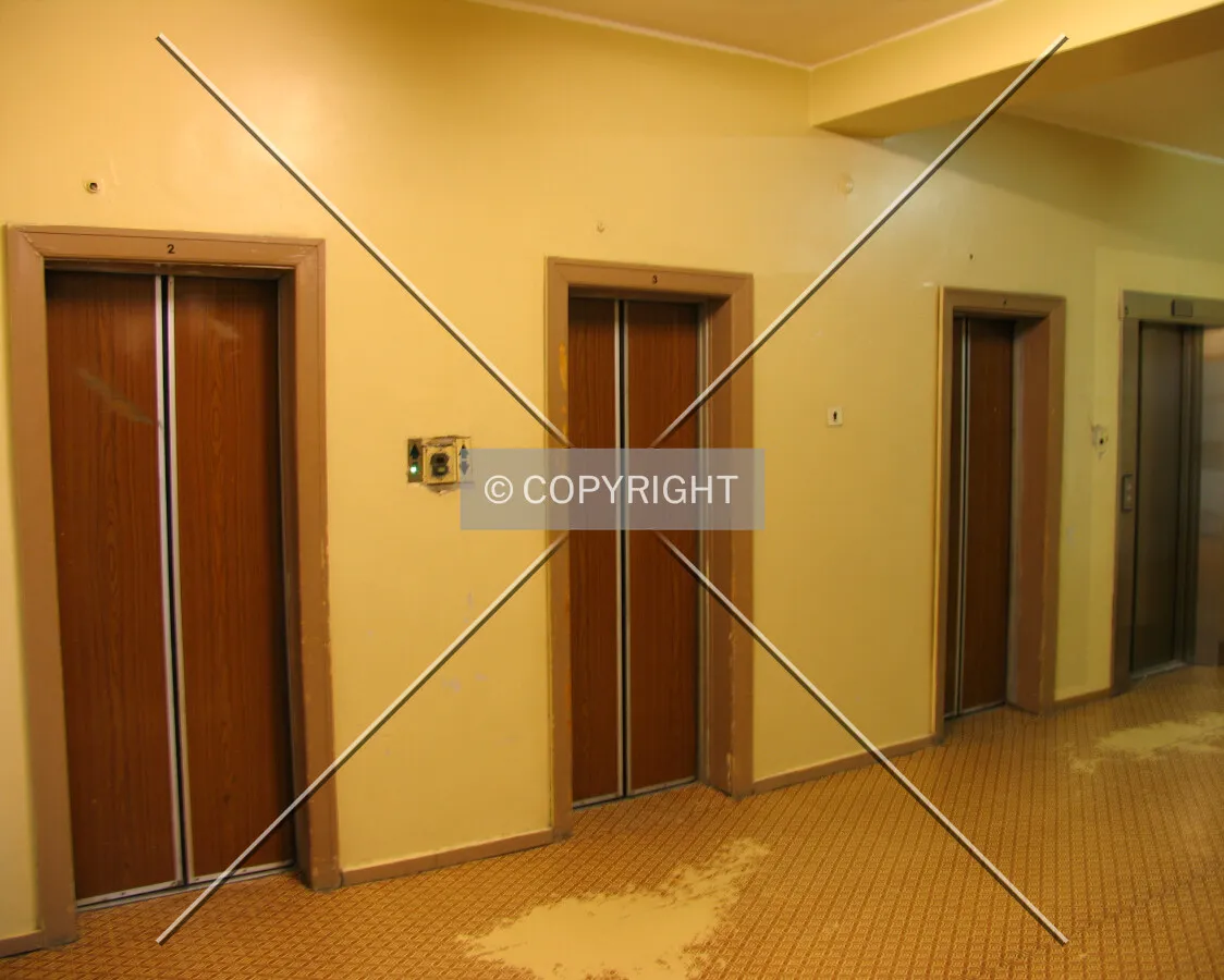 Elevator hall