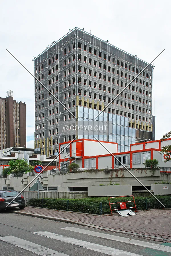 Recladding of the facade after a total renovation