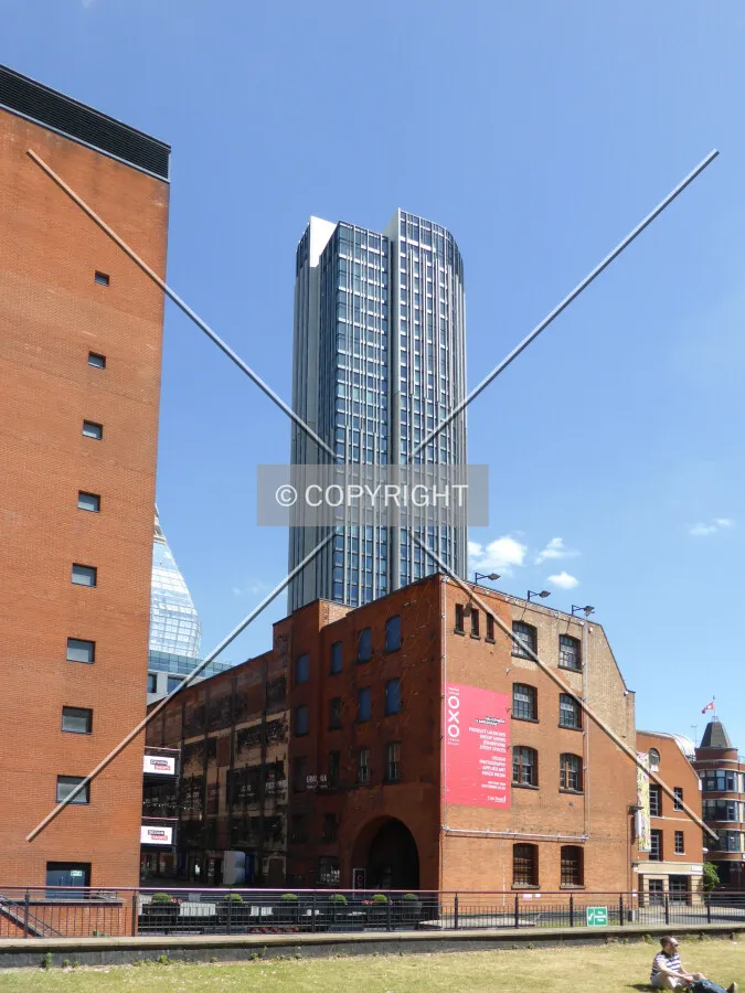 Photo 295-373-792