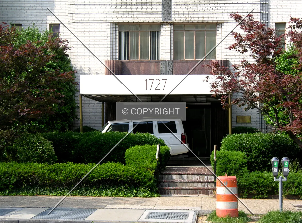 Entrance off Massachusetts Avenue