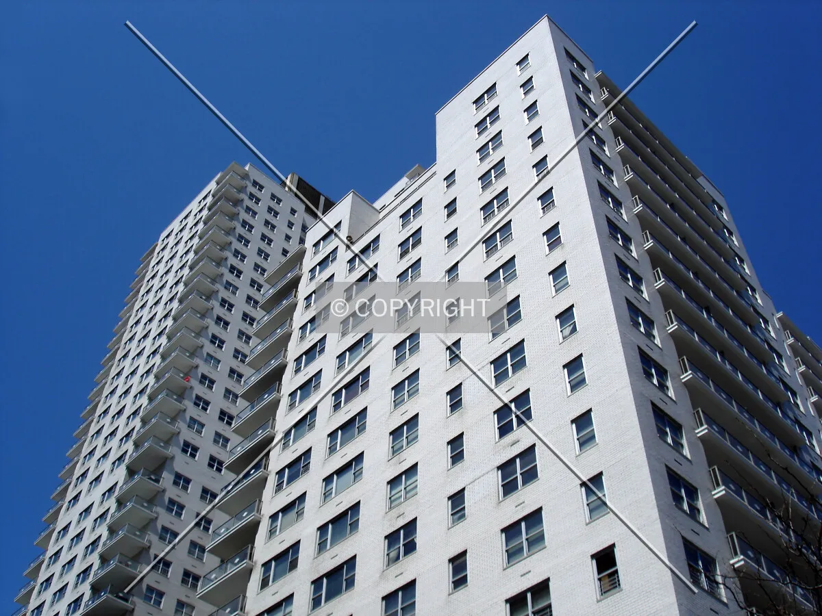 Southern side over East 76th Street