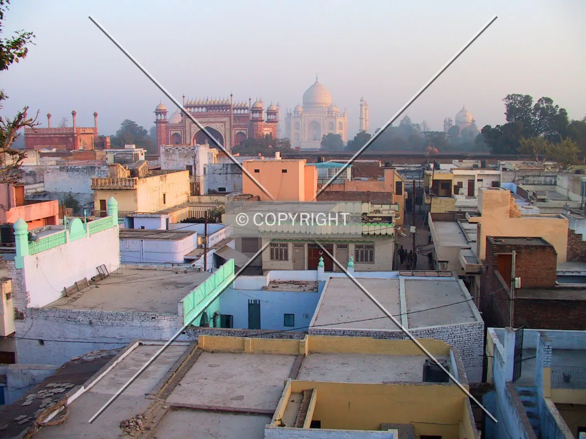 Taj Ganj precinct