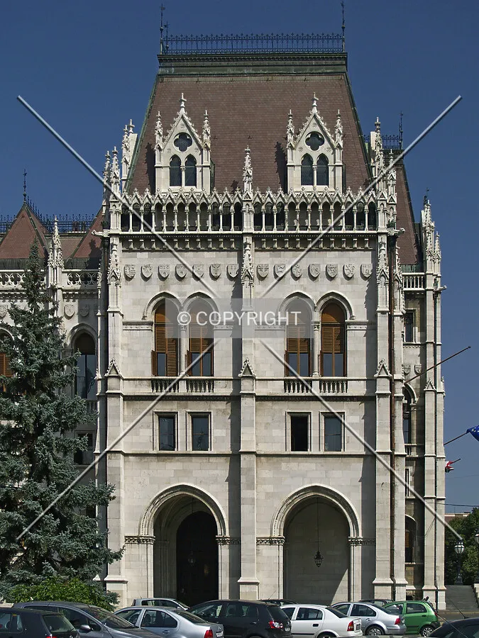 Side view of the eastern façade