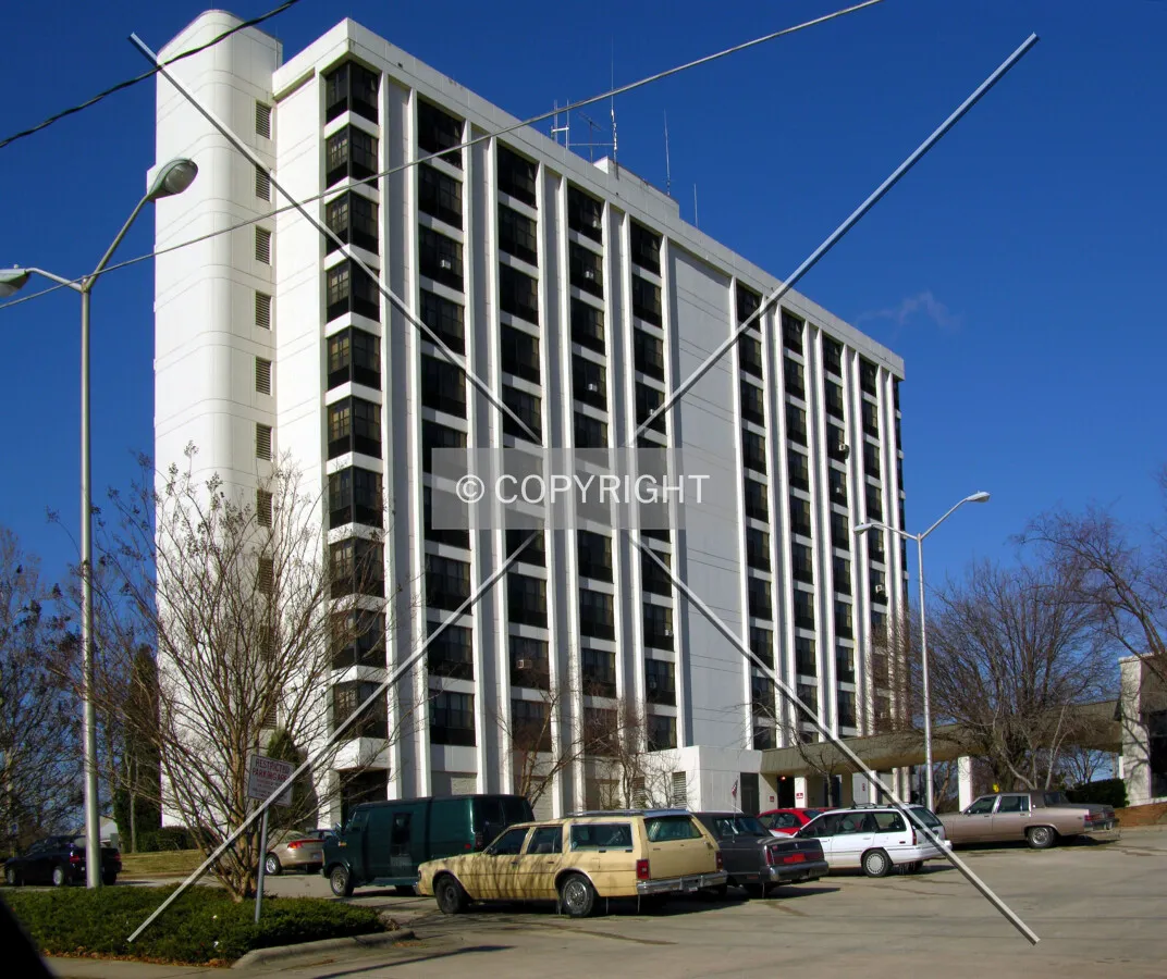 Looking northwest from Willis Avenue