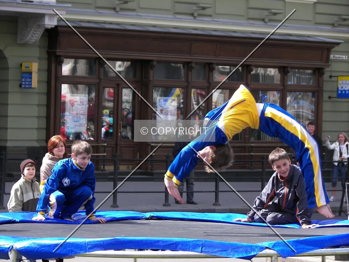 Acrobatics at Mickievicz Square