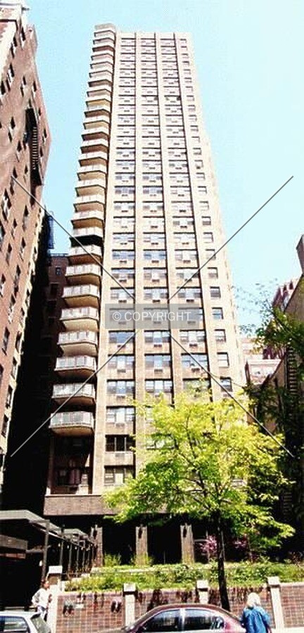 View to the north from 85th Street