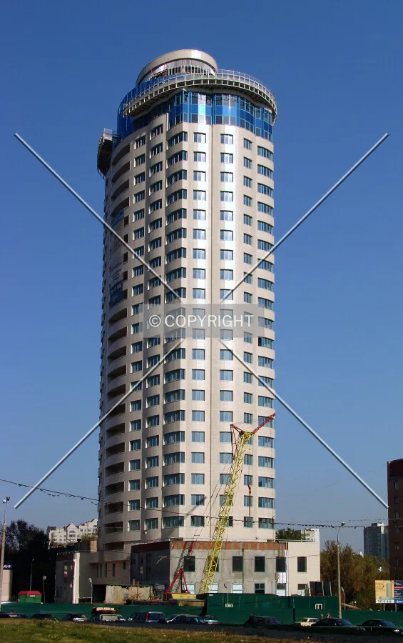 Looking up from Profsoyuznaya Street