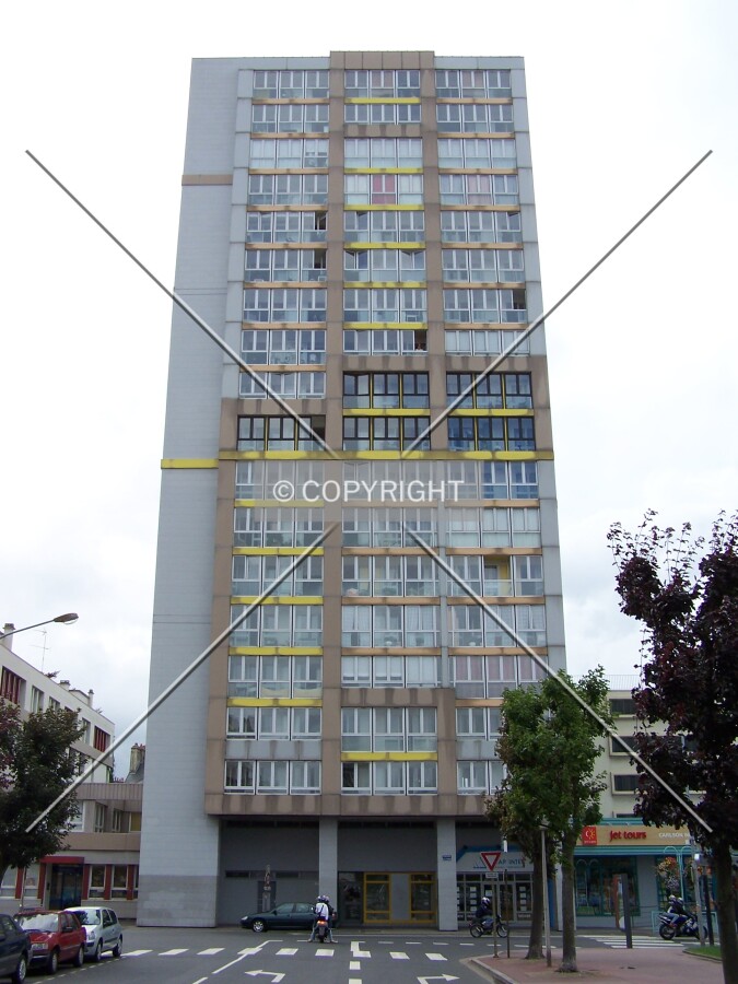 Face Est vue depuis l'Avenue Delaville