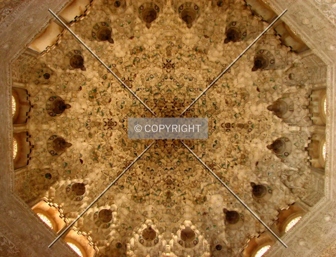 Dome of Sala de dos Hermanas
