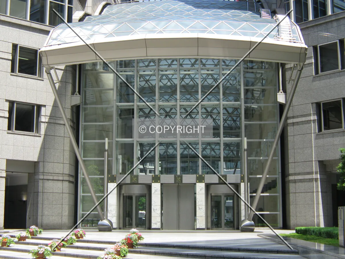 The southeast entrance