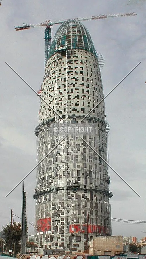 View of the building to the south