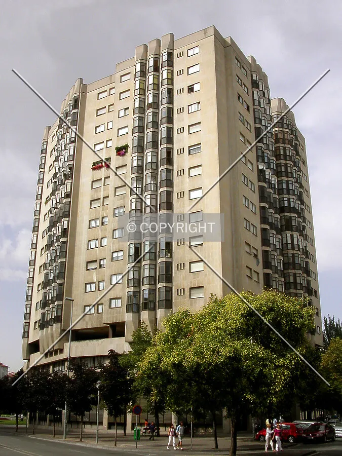As seen from avenida de Zaragoza
