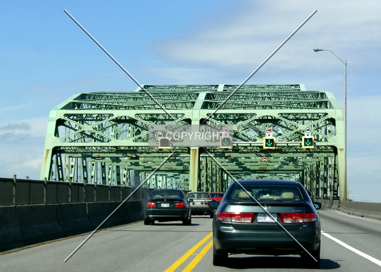 Approaching the main span