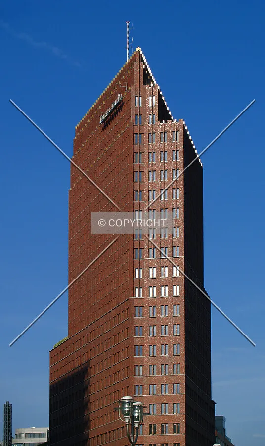 Top floors as seen from the eastern side