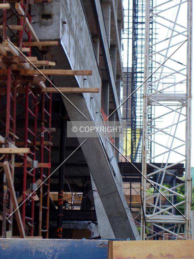 Supports along 3rd Avenue, Cooper Square