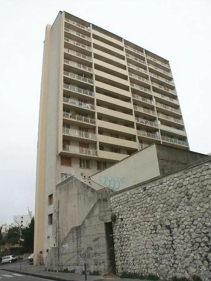 View along Rue Jonet Mattéi