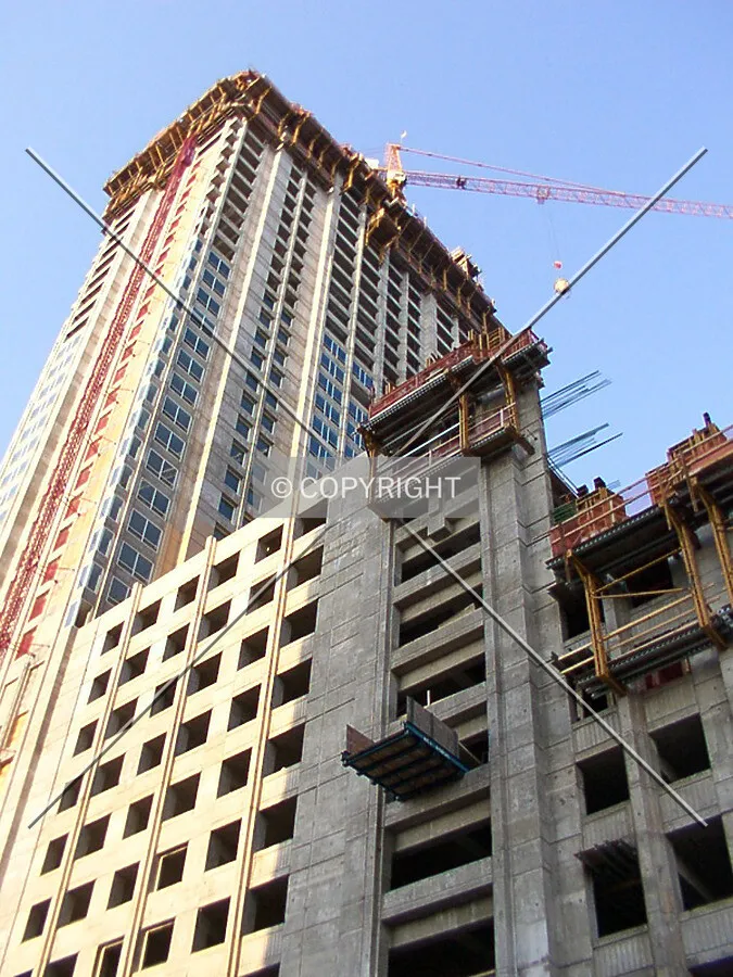 Looking up from Dearborn Street - 29 Aug 2002