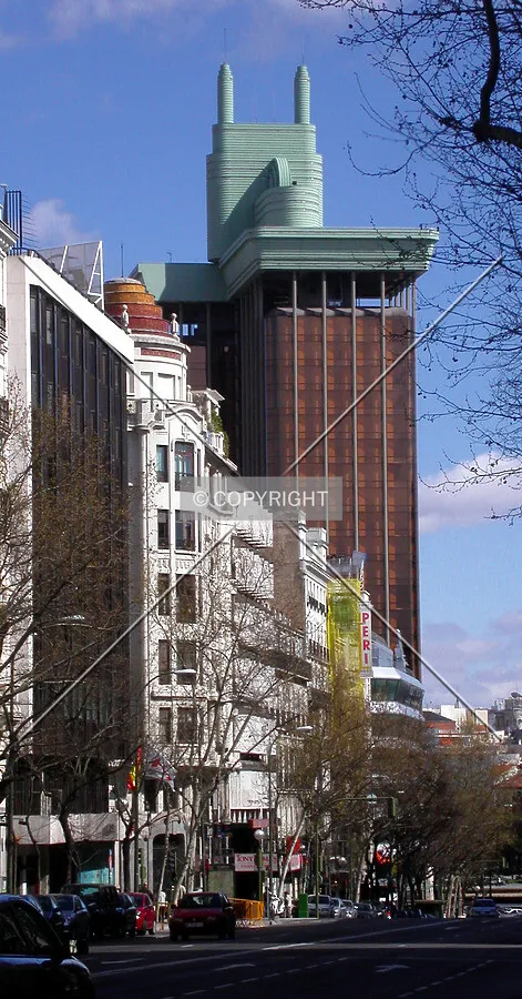 The building as seen from Plaza de Alonso Martinez