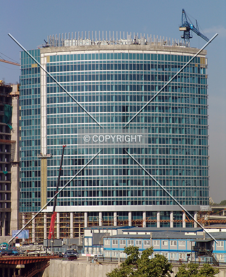Front view from across Moskva River