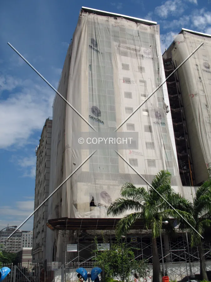 Seen from Silva Jardim street