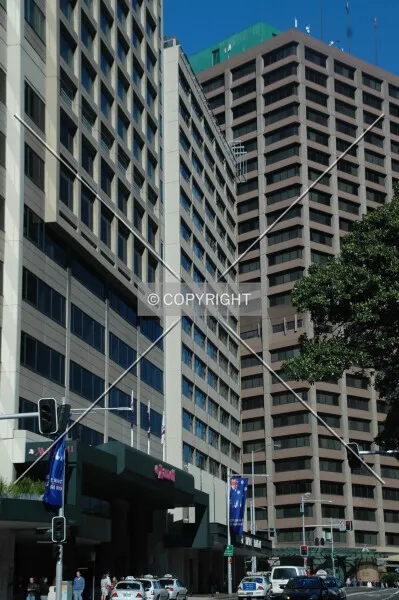 Photo 325-826-662