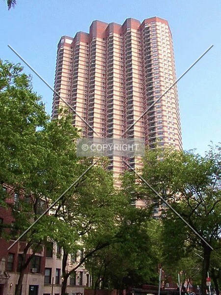 Photo 326-219-942