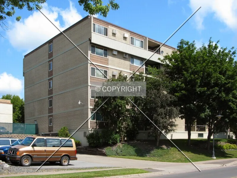 Photo 326-274-228