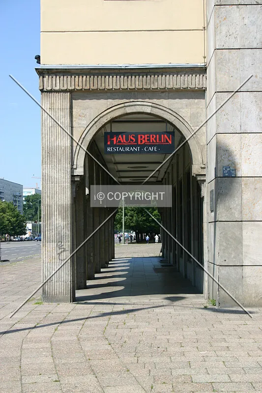 Arcade seen from the east