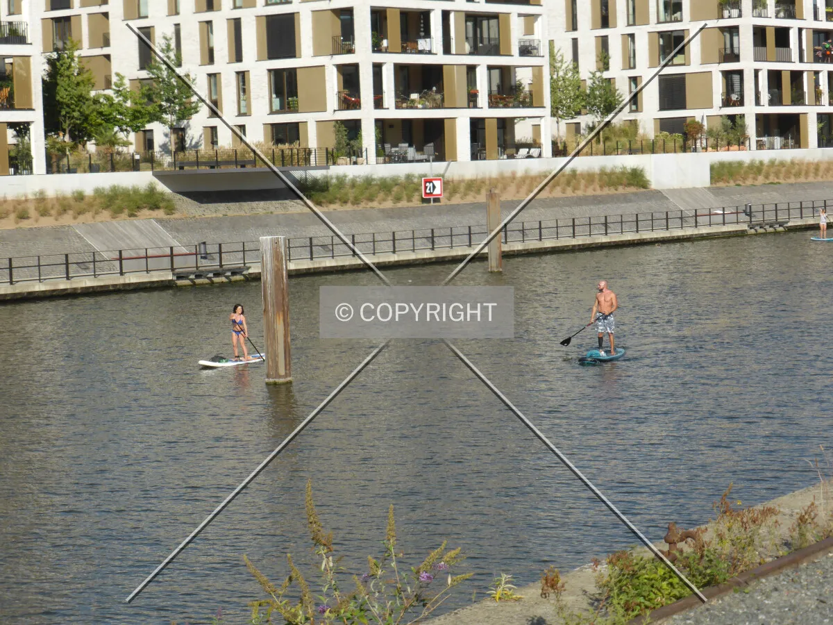 Stand Up Paddling at Offenbach Harbor area