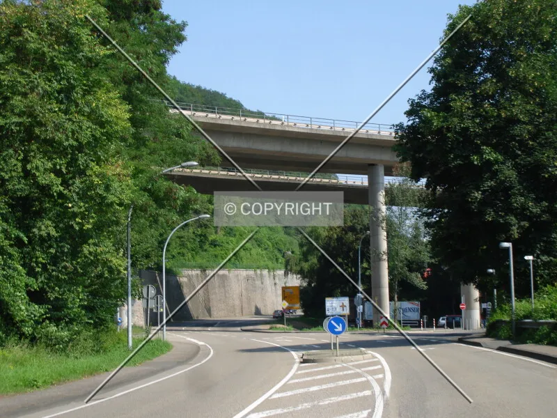 Photo 327-376-345