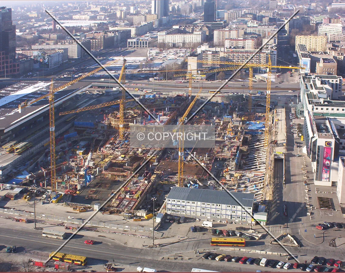 The construction site seen from observation floor on PoCS (PKiN)
