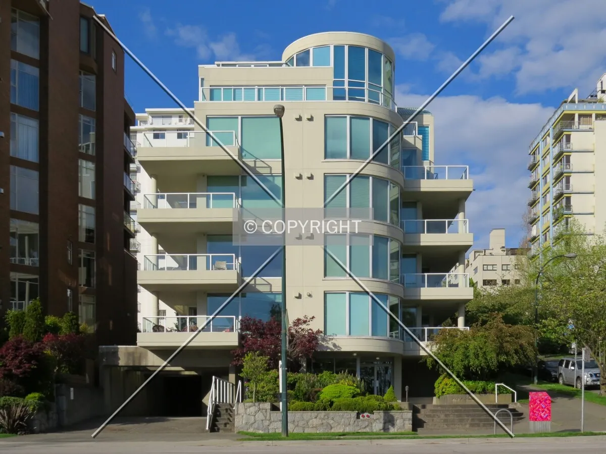 Full front elevation from across Beach Avenue