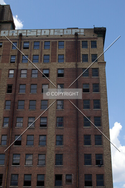 Photo 329-371-280