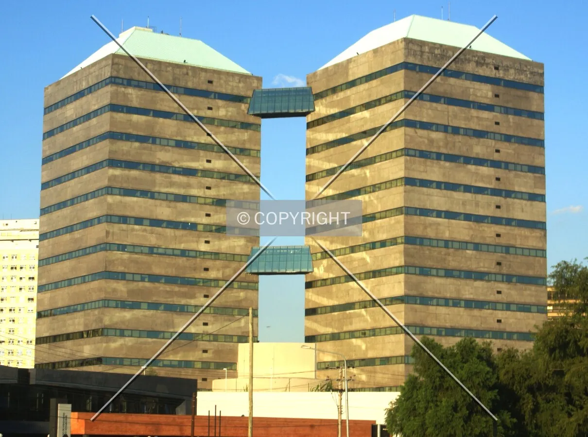 Torre B is the building on the left