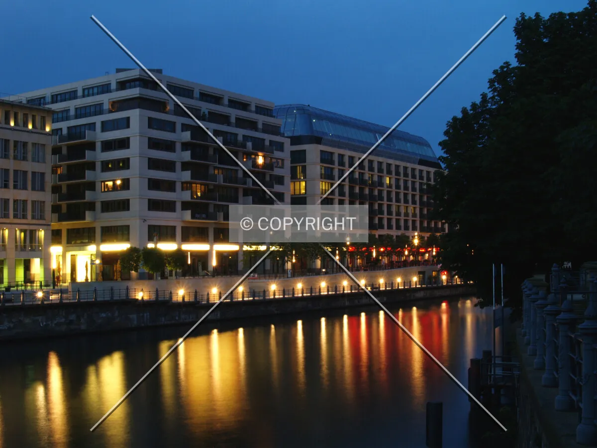 Western side by the Spree
