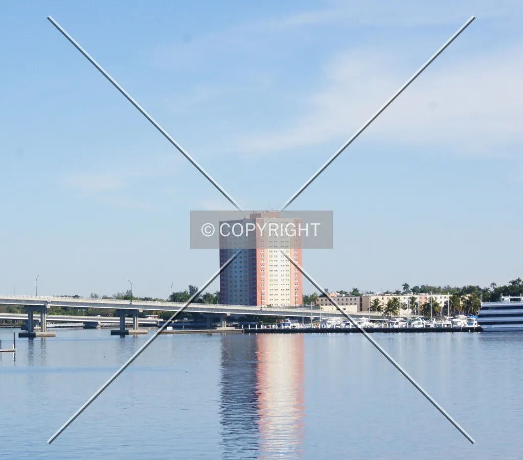 Photo 332-764-375