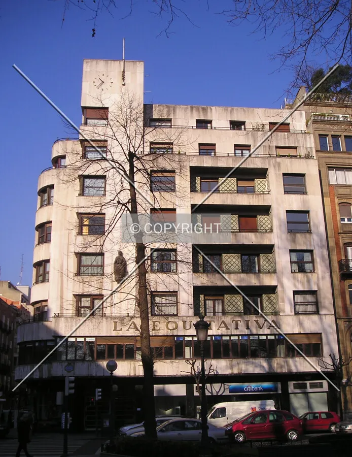 View from Jardines de Albia
