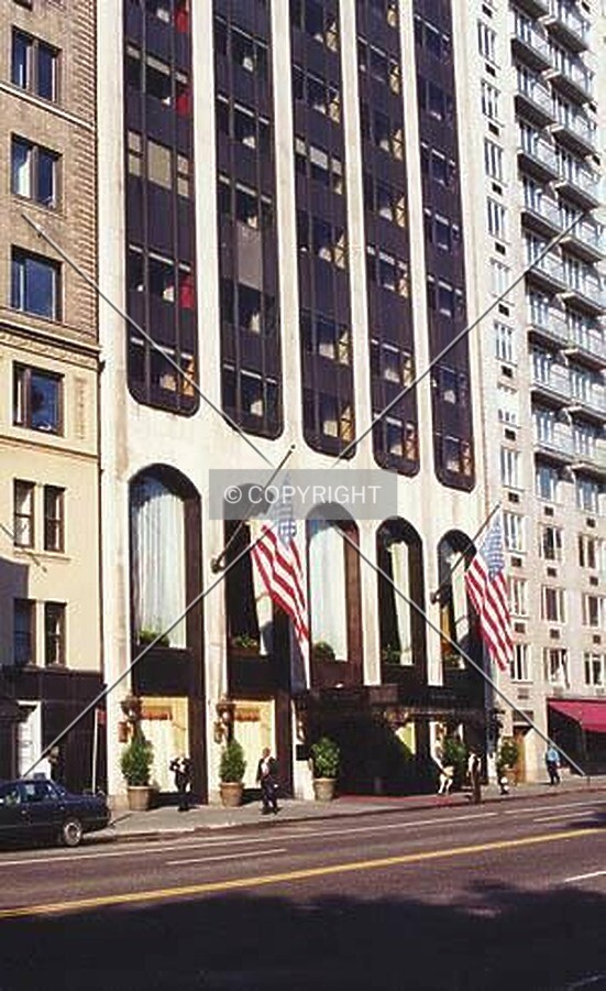 Entrance on 59th Street