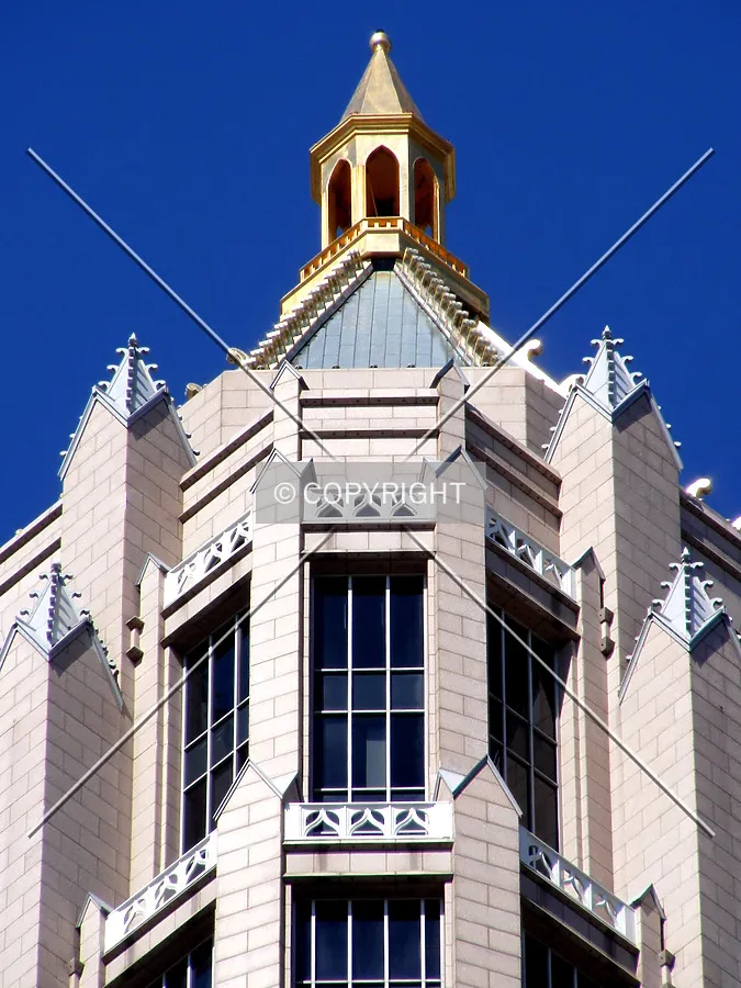 Fine detail of one of the corners at the top of One Atlantic Center