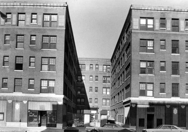 Photo 341-256-046