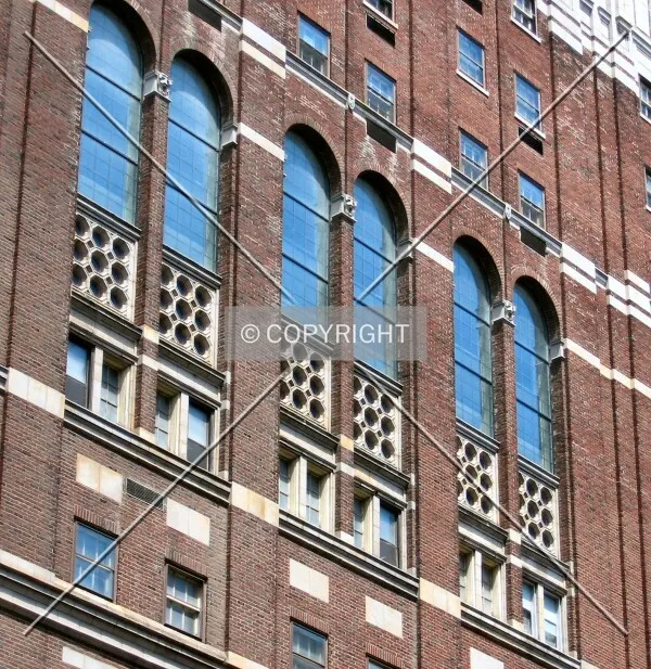 Middle section of 4th Street facade