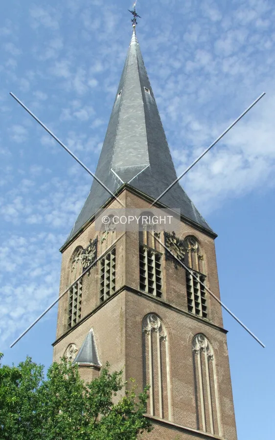Looking up from Langestraat