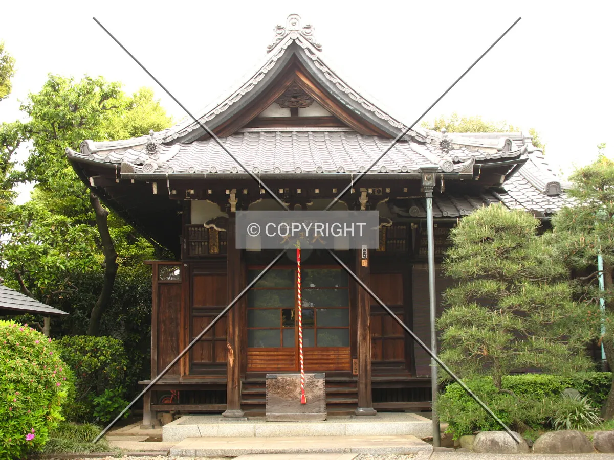 Smaller shrine to the south of the main hall